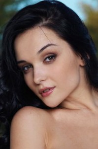 Jenya DLiza B